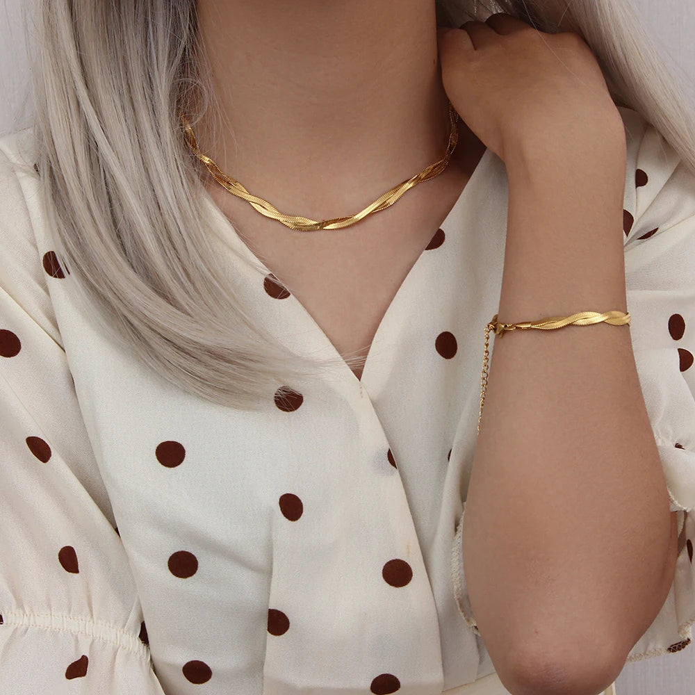 Twisted Herringbone Chain Bracelet