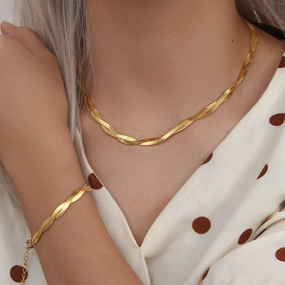 Twisted Herringbone Chain Bracelet